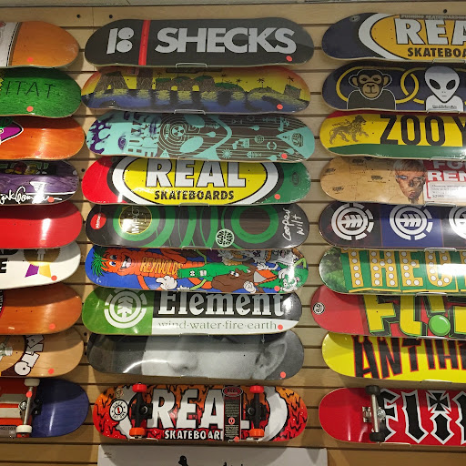 Get Wet Surf Shop & Skate Shop logo